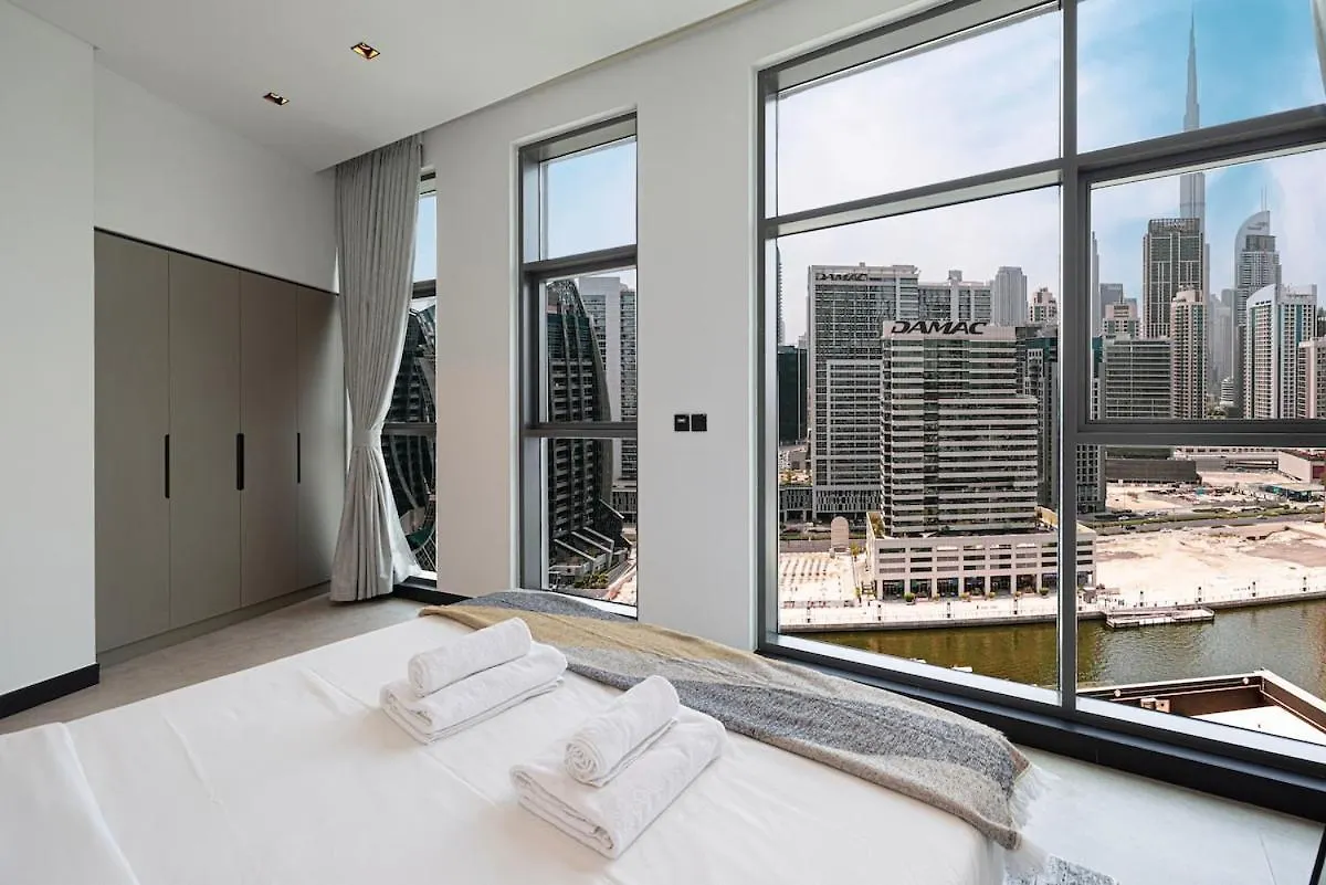 Luxury 2Br Burj Khalifa And Canal View Pool Jacuzzi Dubai Emirados Árabes Unidos